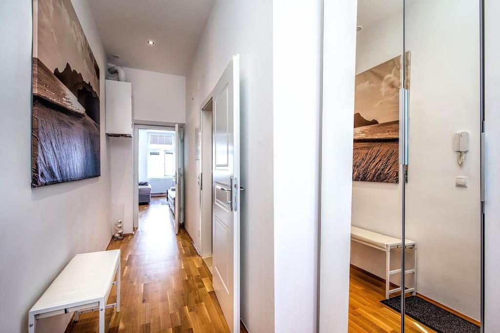 Cozy Apartment Studio เวียนนา ภายนอก รูปภาพ