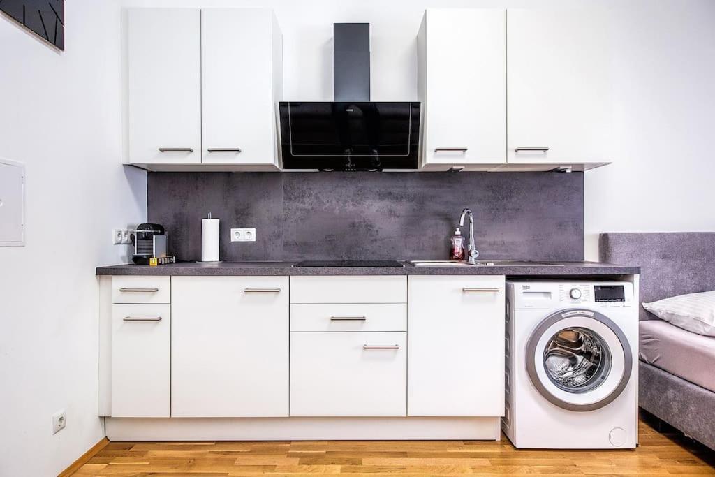 Cozy Apartment Studio เวียนนา ภายนอก รูปภาพ